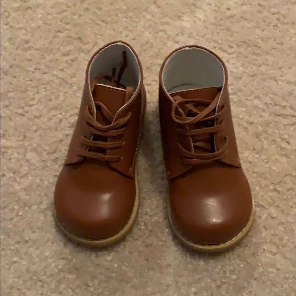 Leather toddler shoes